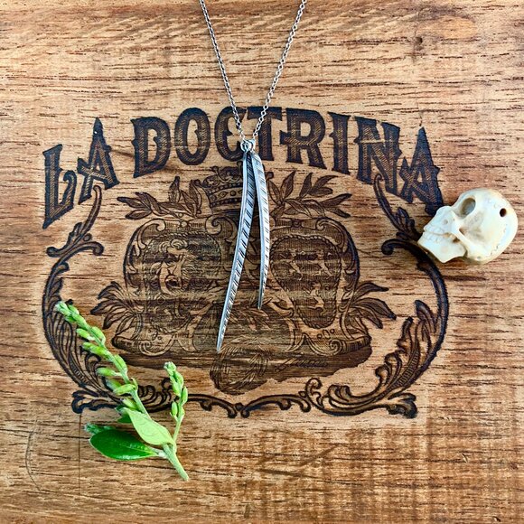 Me & Ro Extra Long Leaf Pendant - Picture 5 of 13